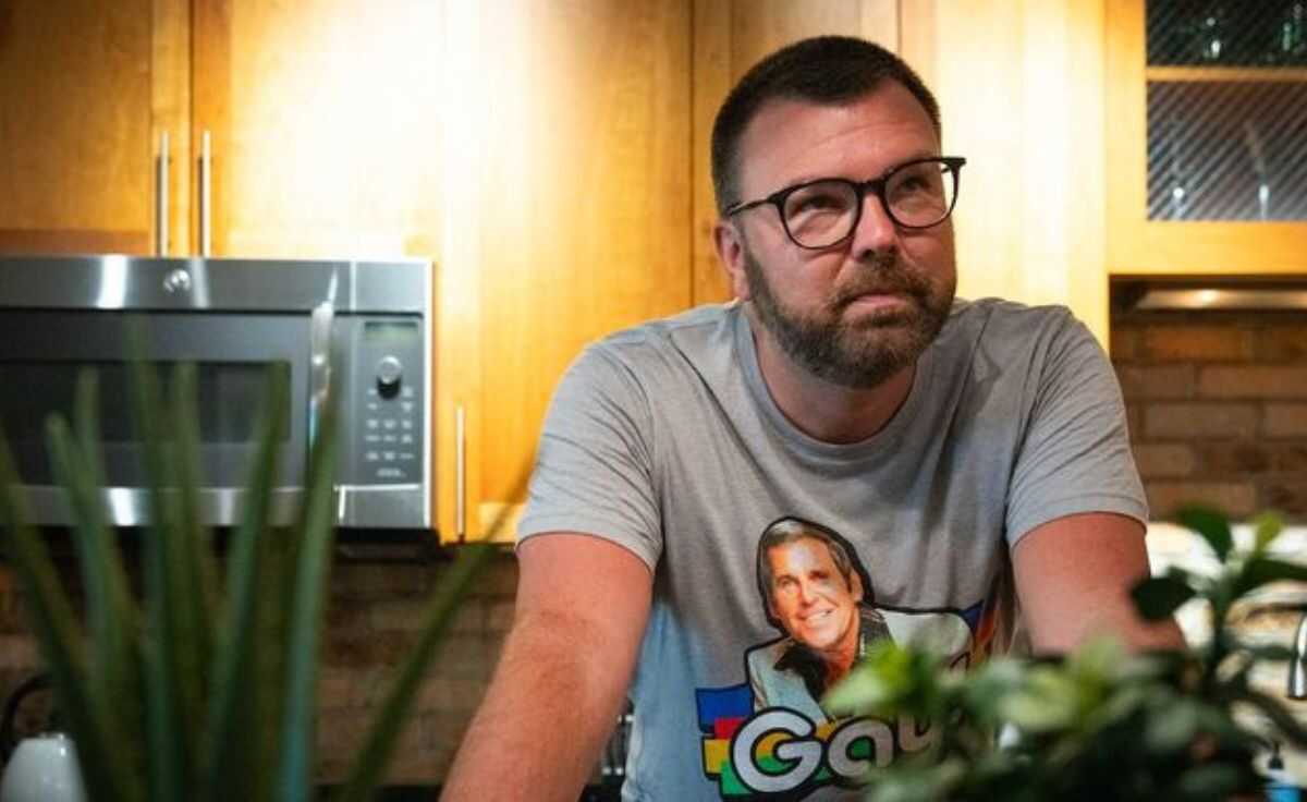 Jason Matheson Net Worth 2025: Salary, Bio, Age, Husband, Career, Family & More If you’re searching for Jason Matheson net worth, you’re probably curious about how much the popular TV host, radio personality, and entertainer from Minnesota earns. Jason has built a loyal fan base thanks to his sharp humor, quick wit, and strong presence on screen and radio. This updated 2025 guide breaks down his estimated earnings, early life, salary, personal details, and career growth—written in a conversational, easy-to-read style. Jason Matheson Net Worth (2025 Update) As of 2025, Jason Matheson’s estimated net worth is around $3 million – $4 million. His income mainly comes from TV hosting, radio shows, producing, brand partnerships, and live events. Quick Summary Category Details Profession TV Host, Radio Host, Producer Estimated Net Worth (2025) $3M – $4M Primary Income TV salary, radio earnings, endorsements Fan Base Minnesota & national audiences Known For “The Jason Show” Who Is Jason Matheson? Jason Matheson is an energetic American TV and radio host best known for “The Jason Show,” a popular talk show that blends humor, celebrity interviews, lifestyle topics, and relatable daily commentary. Over the years, Jason has built a career around authenticity and spontaneous humor. He’s also a successful radio host, appearing daily on one of Minnesota’s top stations. How Jason Matheson Makes Money Jason’s income comes from multiple media channels. His ability to work across TV, radio, and digital platforms has helped him grow his wealth steadily. His Main Income Sources Television Hosting – His biggest source of income Radio Show Earnings Executive Producing Work Brand Deals & Partnerships Live Appearances & Events Merch & Digital Content Secondary Income Streams Local business collaborations Guest appearances Public speaking engagements Jason Matheson Net Worth Growth Timeline Year Estimated Net Worth 2015 ~$1 million 2018 ~$1.6 million 2021 ~$2.3 million 2025 $3–$4 million Jason’s audience has grown with his career, increasing his long-term earnings. Early Life & Background Jason Matheson was born on August 5, 1974 in Michigan City, Indiana. He later moved to Minnesota, which became the home of his career, fan base, and creative success. He developed an interest in broadcast media at a young age, starting with behind-the-scenes media jobs before stepping in front of the camera. Jason Matheson Career Highlights Jason’s career is full of fun, memorable milestones that shaped his personality-driven style. Career Timeline Table Year Achievement Early Career Worked in radio and local TV news Later Career Became a host and producer in Minnesota 2015–Present Host of “The Jason Show” Ongoing Continues radio hosting + digital media growth Why People Love Him Strong comedic timing Authentic personality Interactive hosting style Fun interviews Local storytelling with national energy Jason Matheson Personal Life Jason is very open about his life and often shares stories about friends, pets, travel, and daily adventures. Is Jason Matheson Married? Yes. Jason Matheson is married to his husband, Collin. They share a happy life, often mentioned on Jason’s show and social platforms. Relationship Highlights Long-term partnership Supportive, fun connection They enjoy travel, good food, and Disney trips Does Jason Matheson Have Children? No, Jason does not have kids as of 2025. He has mentioned this in interviews and on-air discussions. Jason Matheson Parents (Mom & Dad) Jason grew up in a supportive family. While he occasionally shares stories about his parents, he keeps most family details private. His upbringing played a big part in building his humor, confidence, and love of pop culture. Does Jason Matheson Have an OnlyFans Account? No. Jason Matheson does not have an OnlyFans account. He is a respected television and radio personality, and his content remains professional, entertainment-focused, and family-friendly. Jason Matheson Height & Appearance Attribute Detail Height Around 5 feet 9 inches Eye Color Brown Hair Color Dark brown Style Casual, modern, TV-friendly Jason Matheson Favorite Food Jason is a foodie at heart. Based on his show segments and discussions: Foods He Loves Pizza Comfort foods Good desserts Breakfast dishes Anything he can laugh about while tasting He’s also known for enjoying restaurant reviews and foodie challenges on-air. Jason Matheson Hobbies & Interests Jason has a fun personality, and it shows in his hobbies: Disney trips Watching classic TV shows Pop culture discussions Movies and streaming shows Hosting game segments on his show Exploring Minnesota restaurants Fun Facts Jason is a lifelong pop-culture fan. He has hosted numerous celebrity interviews. His humor is a mix of sarcasm, honesty, and playful energy. He has a loyal Minnesota audience who’s watched him for years. Why So Many People Search “Jason Matheson Net Worth”? Common reasons include: Curiosity about his salary Rising popularity of “The Jason Show” Interest in his personal life Fans wanting updates about his husband Search demand for celeb net worths Conclusion Jason Matheson’s net worth—estimated at $3–$4 million in 2025—comes from his successful TV show, radio hosting career, producing work, and multiple entertainment ventures. His fun personality, loyal audience, and consistent success keep him among Minnesota’s most loved media figures.